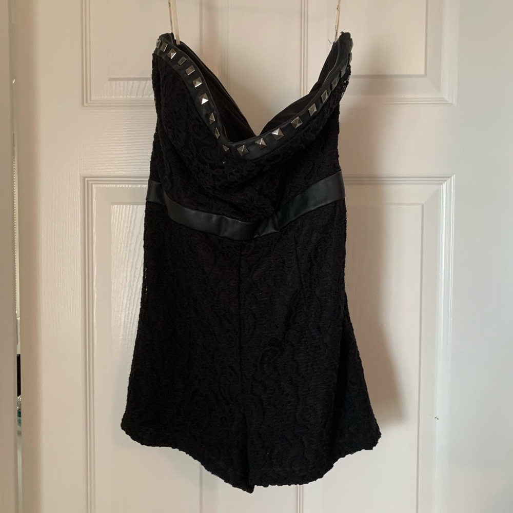 Size L Romper all black and lace detail